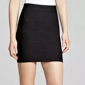 NWOT BCBG bandage mini skirt